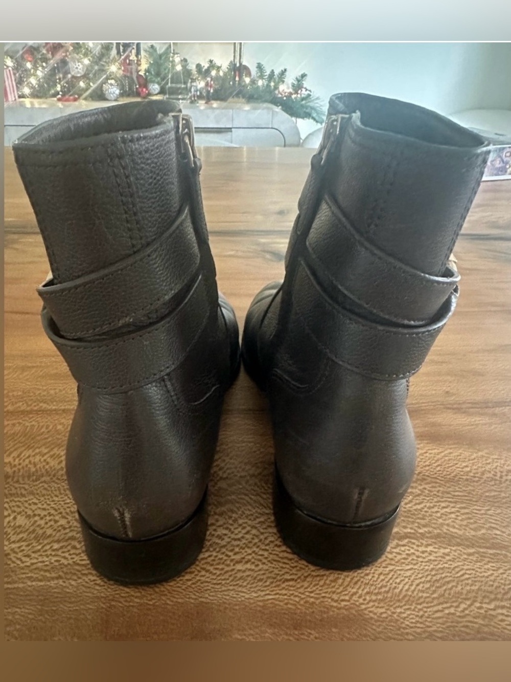 Tory Burch Gemini Brown Leather Ankle Booties Gold Logo Buckle | Size: 8.5 - Picture 4 of 6